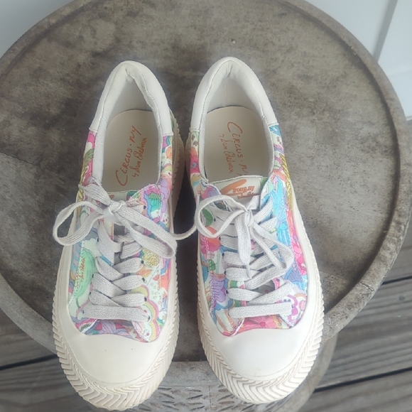 Floral Canvas Sneakers - Picture 2 of 8